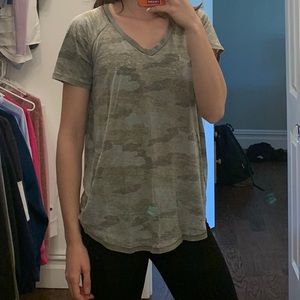 AVAILABLE - AMERICAN EAGLE SHIRT